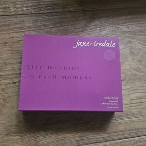 Jane Iredale Reflections Makeup Kit